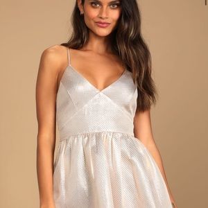 worn once in excellent condition.